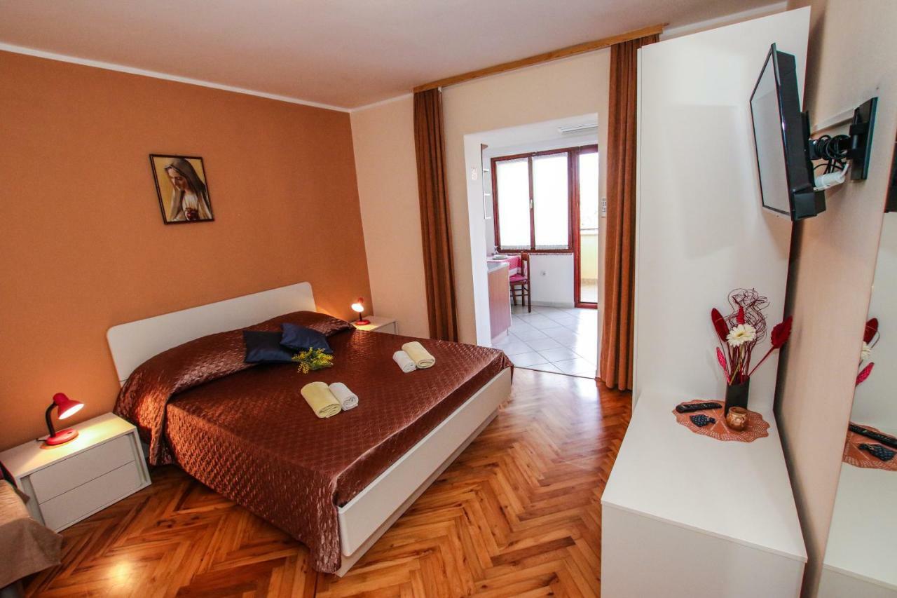 Apartments Ritosa Poreč Eksteriør billede